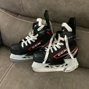 CCM youth hockey ice skates size 12